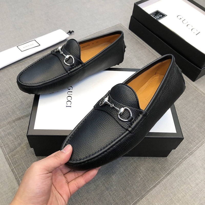 G*u*i leather shoes